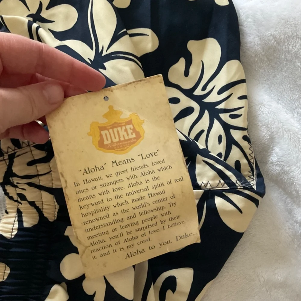 Duke‎ Hawaii Floral Print Tropical Swim Trunks - Navy and Cream - Size XL